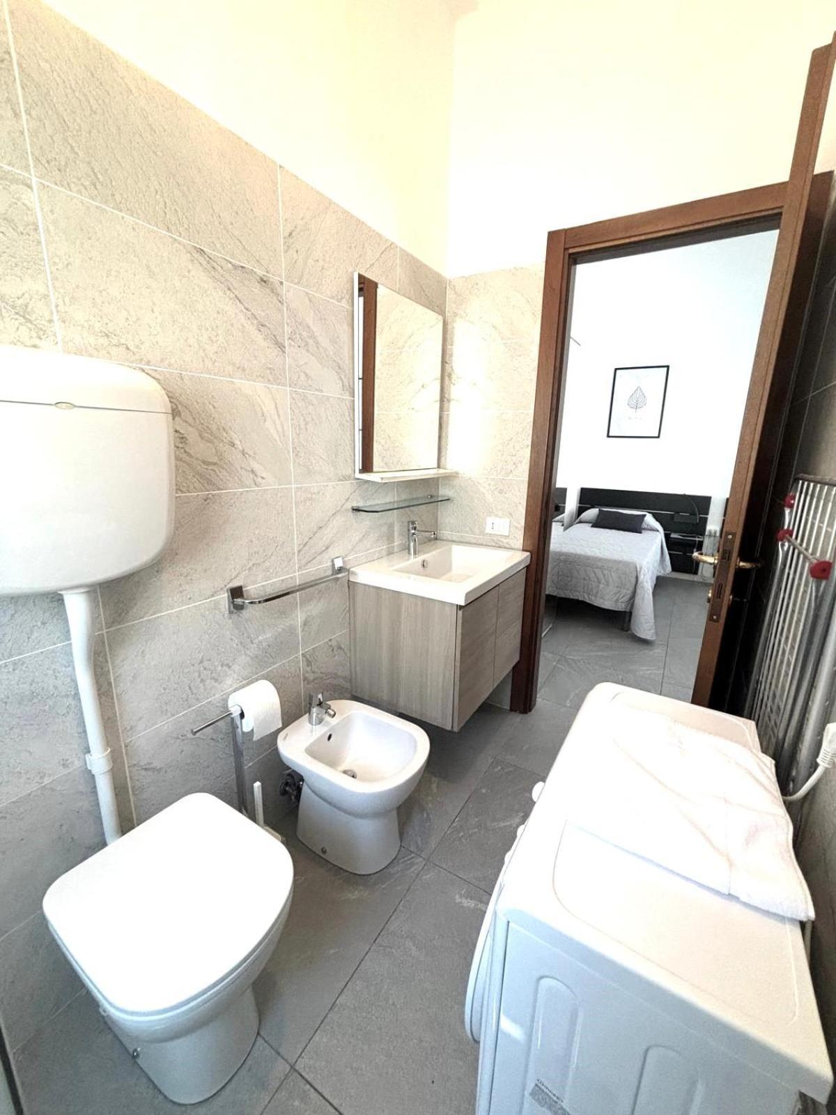 Bilocali Casa De Lazzari - Piazza Brescia - Adria Holiday Jesolo - Family Apartments Buitenkant foto