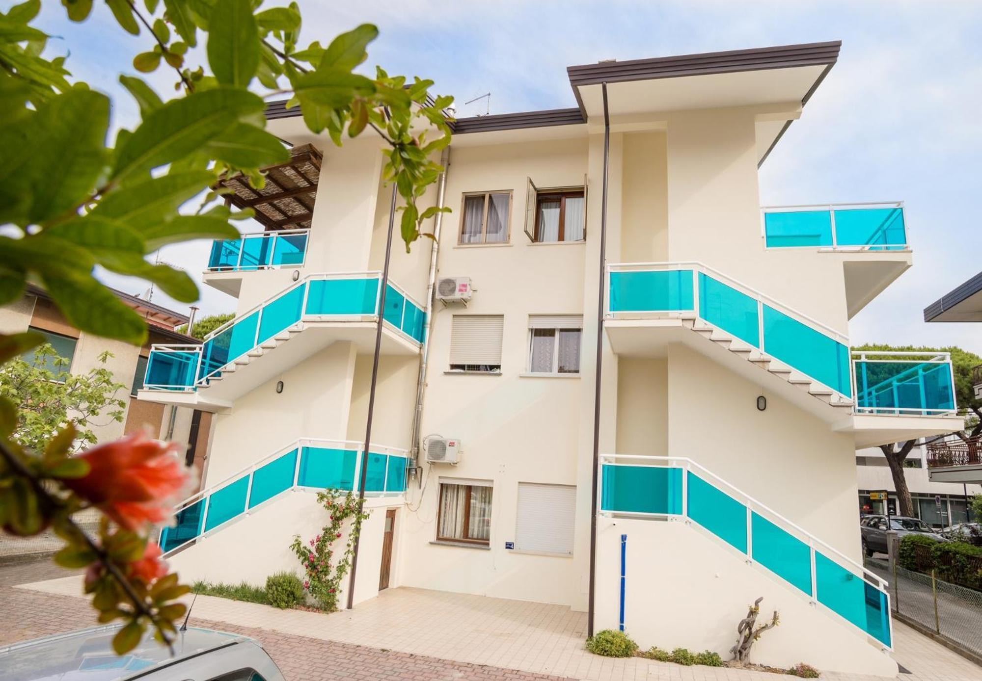 Bilocali Casa De Lazzari - Piazza Brescia - Adria Holiday Jesolo - Family Apartments Buitenkant foto